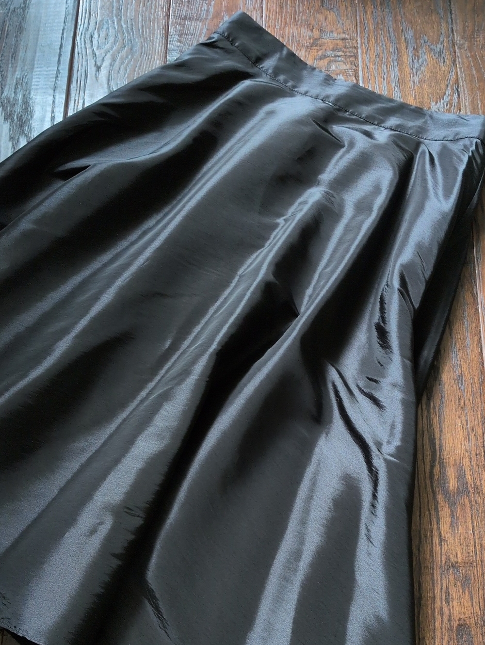 JS COLLECTIONS I Black Taffeta-Like Long Formal Special Occasion Maxi Skirt